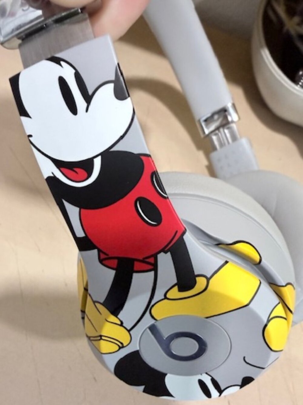Disney Mickey Mouse Beats by Dre Over-Ear Limited Ed. Headphones With WIRES - Picture 3 of 9